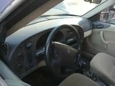 Veículo de Sucata saab 9-3 berlina 2.2 s tid do ano 2001 alimentado d223l