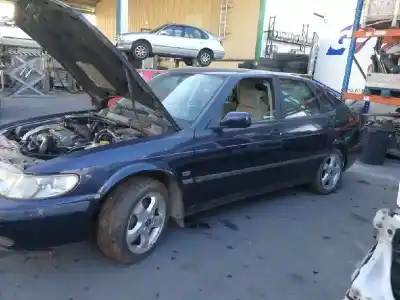 Veículo de Sucata saab 9-3 berlina 2.2 s tid do ano 2001 alimentado d223l