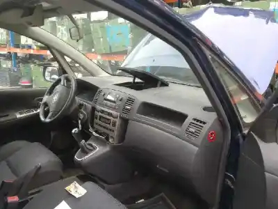 Scrapping Vehicle toyota corolla (_e12_) 2.0 d-4d (cde120_) of the year 2003 powered 1cdftv