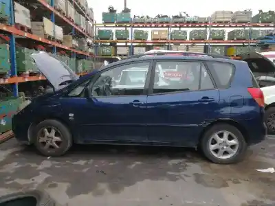 Scrapping Vehicle toyota corolla (_e12_) 2.0 d-4d (cde120_) of the year 2003 powered 1cdftv