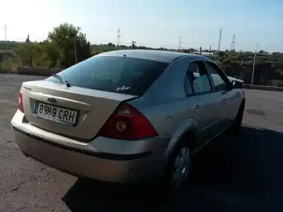 Veicolo di demolizione ford mondeo berlina (ge) ghia dell'anno 2004 alimentato chba