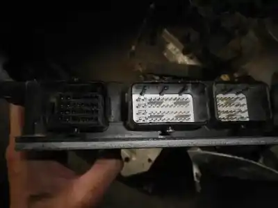 Veículo de Sucata ford mondeo berlina (ge) 2.0 tdci cat do ano 2002 alimentado fmba (v)