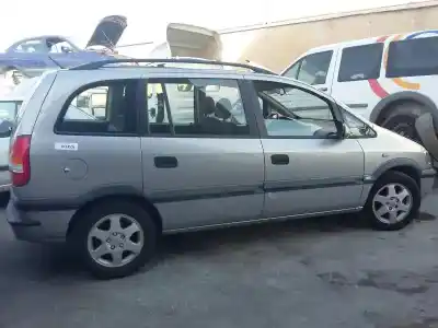 Sloopvoertuig opel zafira a elegance van het jaar 2002 aangedreven z18xe