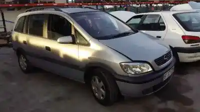 Sloopvoertuig opel zafira a elegance van het jaar 2002 aangedreven z18xe