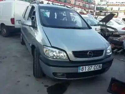 Sloopvoertuig opel zafira a elegance van het jaar 2002 aangedreven z18xe