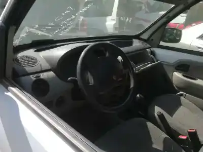 Scrapping Vehicle renault kangoo (f/kc0) rt klima of the year 2004 powered k9k a7