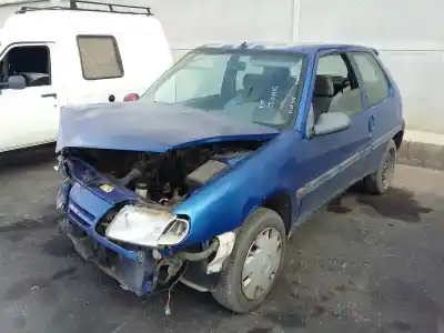 Véhicule à la ferraille citroen saxo 1.4 sx de l'année 1996 alimenté kfx