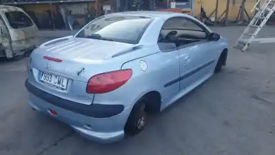 Veicolo di demolizione PEUGEOT 206 CC CC dell'anno 2001 alimentato NFU
