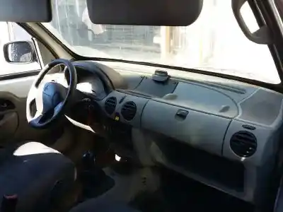 Vehicul casat renault kangoo (f/kc0) authentique al anului 2002 alimentat k9k700