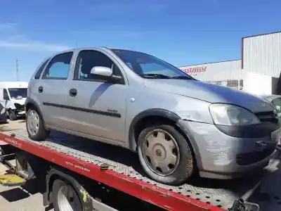 Veicolo di demolizione OPEL CORSA C Club dell'anno 2001 alimentato Z12XE