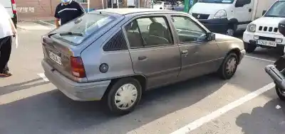 Veicolo di demolizione OPEL KADETT E GLS Berlina dell'anno 1989 alimentato 16SV