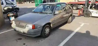 Veículo de Sucata opel kadett e gls berlina do ano 1989 alimentado 16sv