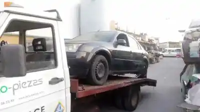 Veículo de Sucata FORD MONDEO BERLINA (GE) Ambiente do ano 2001 alimentado CHBA