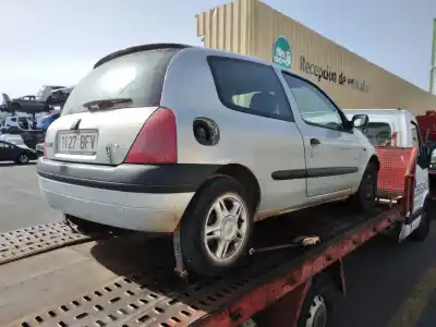 Scrapping Vehicle renault   of the year 2001 powered d4fb7