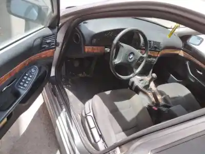 Veículo de Sucata bmw serie 5 berlina (e39) 525tds do ano 1998 alimentado 256t1