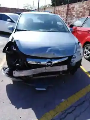 Véhicule à la ferraille opel corsa d cosmo de l'année 2010 alimenté z12xep