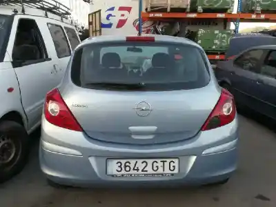 Véhicule à la ferraille opel corsa d cosmo de l'année 2010 alimenté z12xep