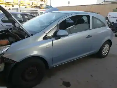 Véhicule à la ferraille opel corsa d cosmo de l'année 2010 alimenté z12xep