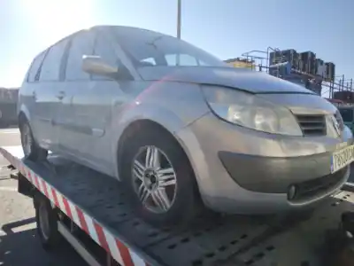 Scrapping Vehicle RENAULT SCENIC II (JM) 1.9 Grand Confort Authentique [1.9 Ltr. - 88 kW dCi Diesel] of the year 2004 powered F9QD8