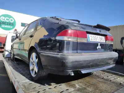 Veículo de Sucata saab 9-3 berlina 2.2 s tid do ano 2001 alimentado d223l