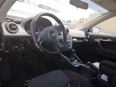 Veículo de Sucata audi a3 (8p) 1.6 fsi ambiente 116 cv / 85 kw do ano 2004 alimentado bag