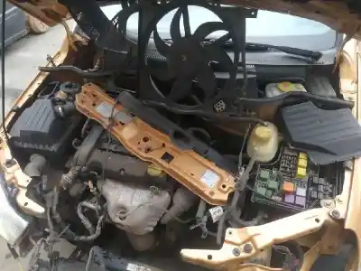 Sloopvoertuig opel corsa c club van het jaar 2003 aangedreven z12xe