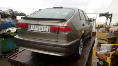 Veículo de Sucata saab 9-3 berlina 2.2 s tid do ano 2002 alimentado d223l