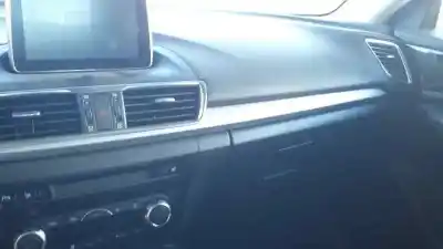 Veículo de Sucata mazda 3 lim. (bl) luxury do ano 2015 alimentado sh