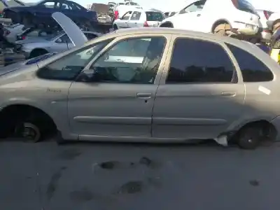 Vehicul casat citroen xsara picasso 2.0 hdi vivace al anului 2003 alimentat rhy