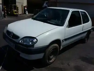 Veicolo di demolizione citroen saxo 1.1 sx dell'anno 2003 alimentato hfx