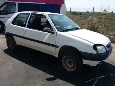 Veicolo di demolizione citroen saxo 1.1 sx dell'anno 2003 alimentato hfx