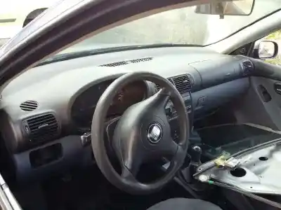Scrapping Vehicle seat leon (1m1) 1.9 tdi of the year 2000 powered asv