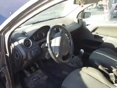 Veículo de Sucata ford fiesta (cbk) ambiente do ano 2004 alimentado fxjb