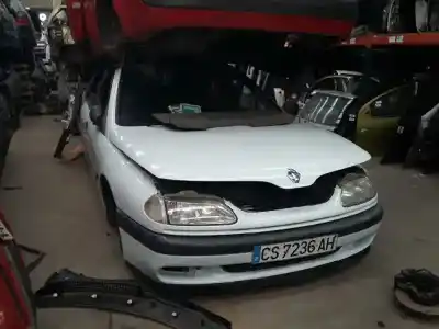 Veículo de Sucata renault laguna (b56) 2.2 diesel do ano 1995 alimentado g8t