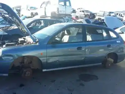 Sloopvoertuig kia rio ipanema berlina van het jaar 2002 aangedreven a3e