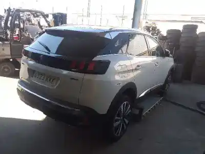Veículo de Sucata peugeot 3008 gt line do ano 2018 alimentado 5g01