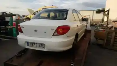 Veículo de Sucata KIA RIO LS Berlina do ano 2001 alimentado A3A