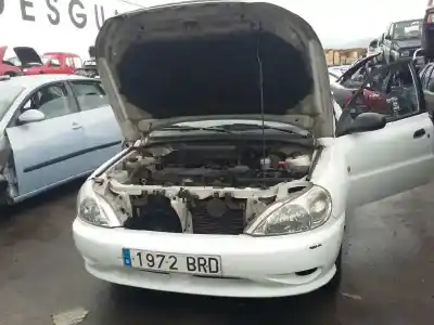 Veículo de Sucata kia rio ls berlina do ano 2001 alimentado a3a