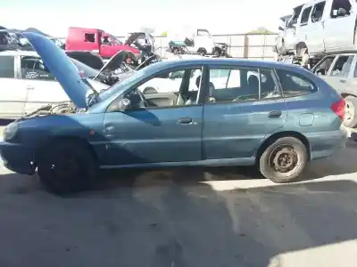 Vehicul casat kia rio ipanema berlina al anului 2002 alimentat a3e