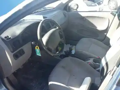 Vehicul casat kia rio ipanema berlina al anului 2002 alimentat a3e