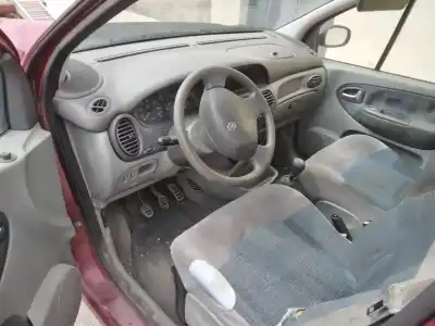 Véhicule à la ferraille renault scénic i monospace (ja0/1_, fa0_) 1.9 dti (ja1u) de l'année 2001 alimenté f9qq7