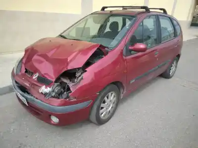Véhicule à la ferraille renault scénic i monospace (ja0/1_, fa0_) 1.9 dti (ja1u) de l'année 2001 alimenté f9qq7