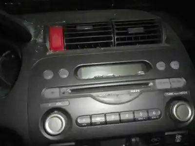 Veicolo di demolizione honda jazz (gd1/5) 1.4 ls dell'anno 2005 alimentato l12a1