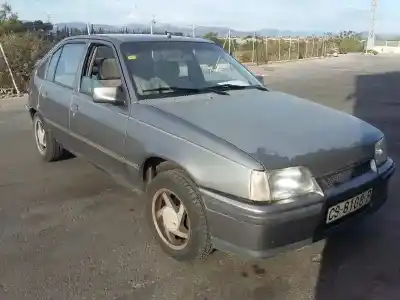 Sloopvoertuig opel kadett e gls berlina van het jaar 1987 aangedreven 16sv