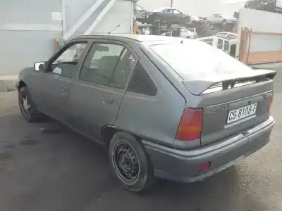 Sloopvoertuig opel kadett e gls berlina van het jaar 1987 aangedreven 16sv