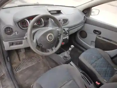 Veículo de Sucata renault clio iii confort dynamique do ano 2006 alimentado k9km7