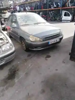 Veículo de Sucata kia rio ls berlina do ano 2001 alimentado a5d