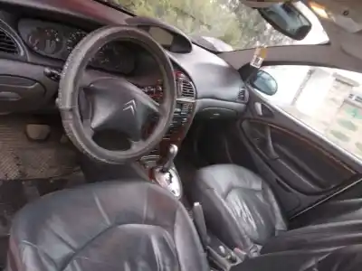 Veículo de Sucata citroen c5 break 2.2 hdi sx automático do ano 2002 alimentado 4hx