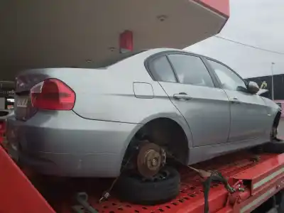 Veículo de Sucata BMW SERIE 3 BERLINA (E90) 320d do ano 2005 alimentado N47D20C