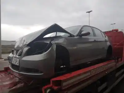 Veículo de Sucata bmw serie 3 berlina (e90) 320d do ano 2005 alimentado n47d20c